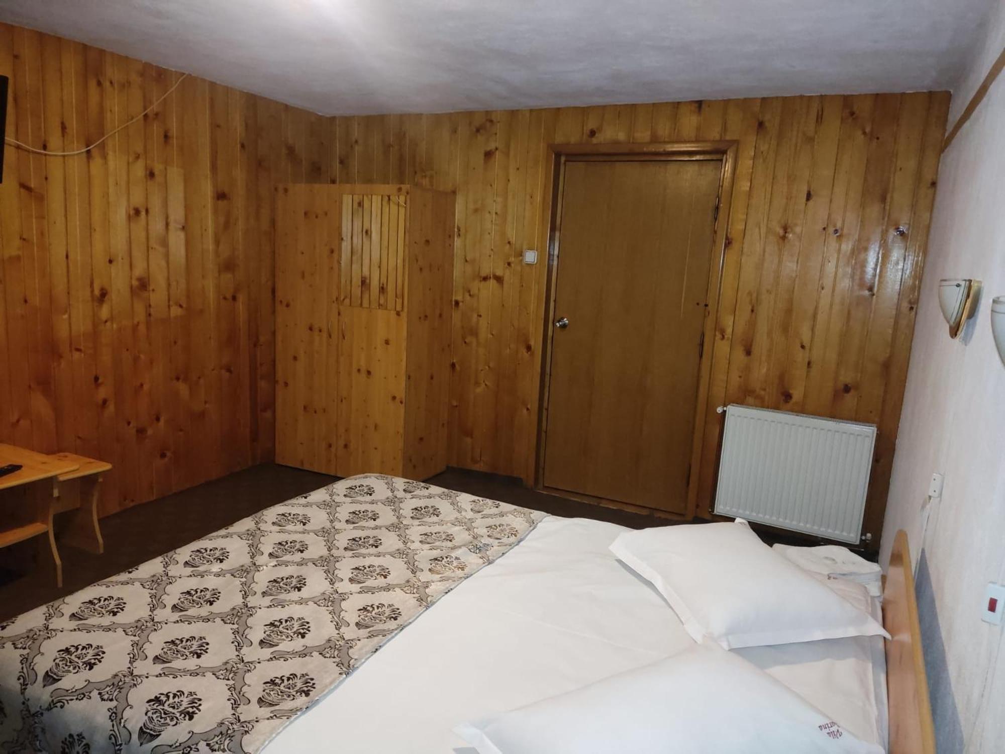 Pensiunea Sorina Casa Alba Moeciu De Sus Exteriér fotografie